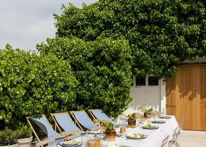 Summertime Bed & Breakfast